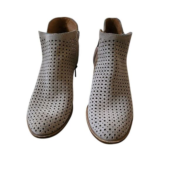Lucky Brand Ankle Boots Womens 7.5 Bayley Taupe Perforated Suede Leather Booties - Picture 10 of 10